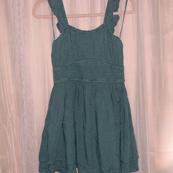 HOLLISTER- L (long) - Green - Dress/Romper - Picture 3 of 3